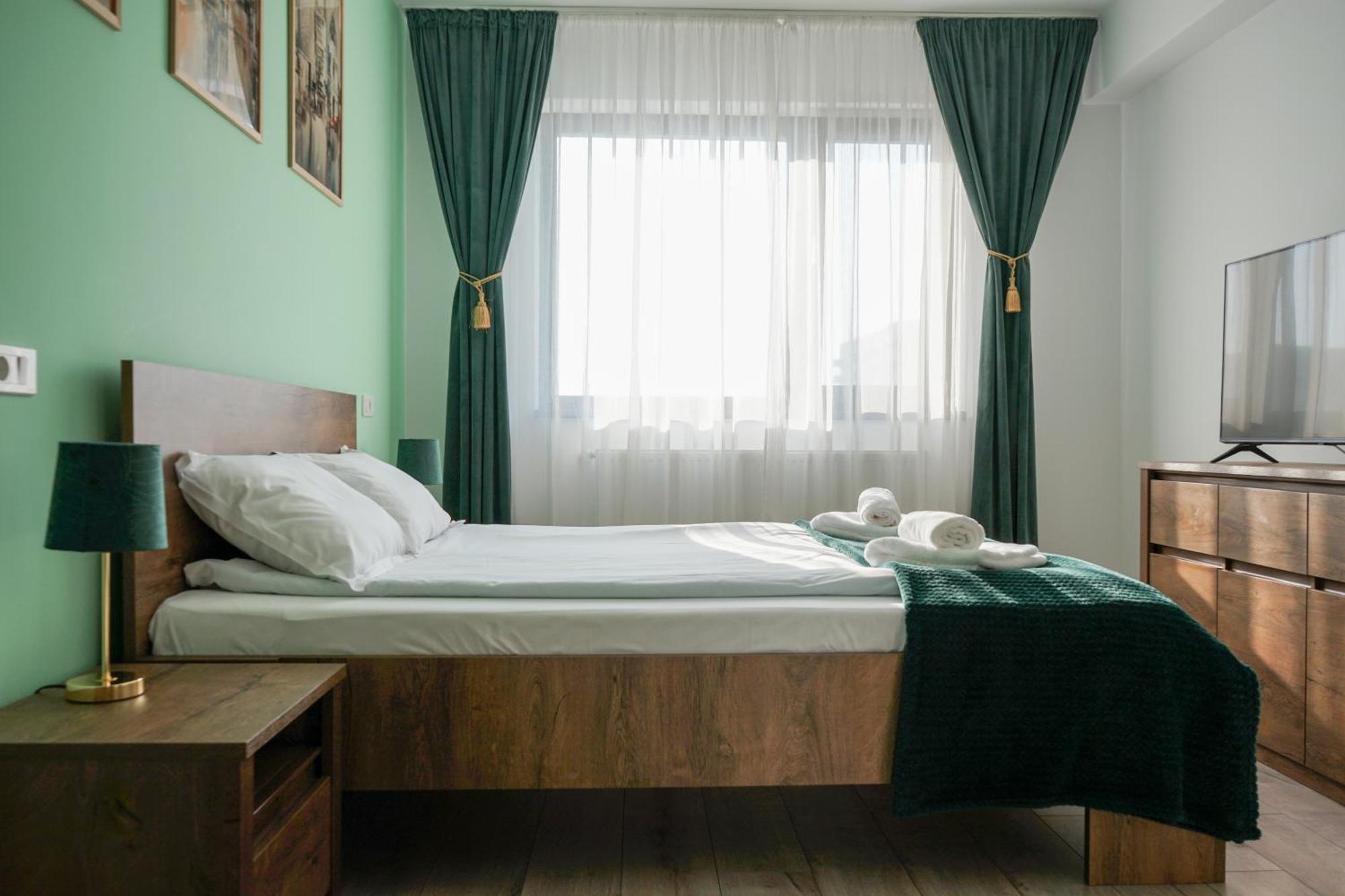 Mirandis Apartments - Comfort & Private Parking Near Coresi Mall Brașov Exterior foto